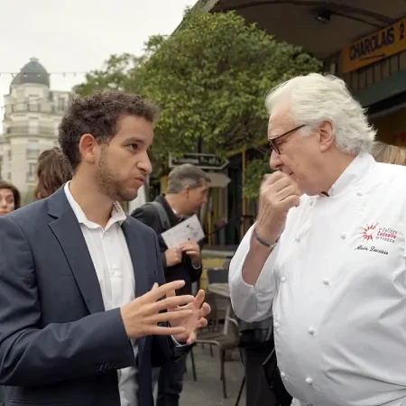 Maison Abadie aux côtés d'Alain Ducasse, Gilles Goujon, Alain Dutournier et Guillaume Gomez pour célébrer le Collège Culinaire de France, un mouvement qui défend le goût authentique et les savoir-faire artisanaux.